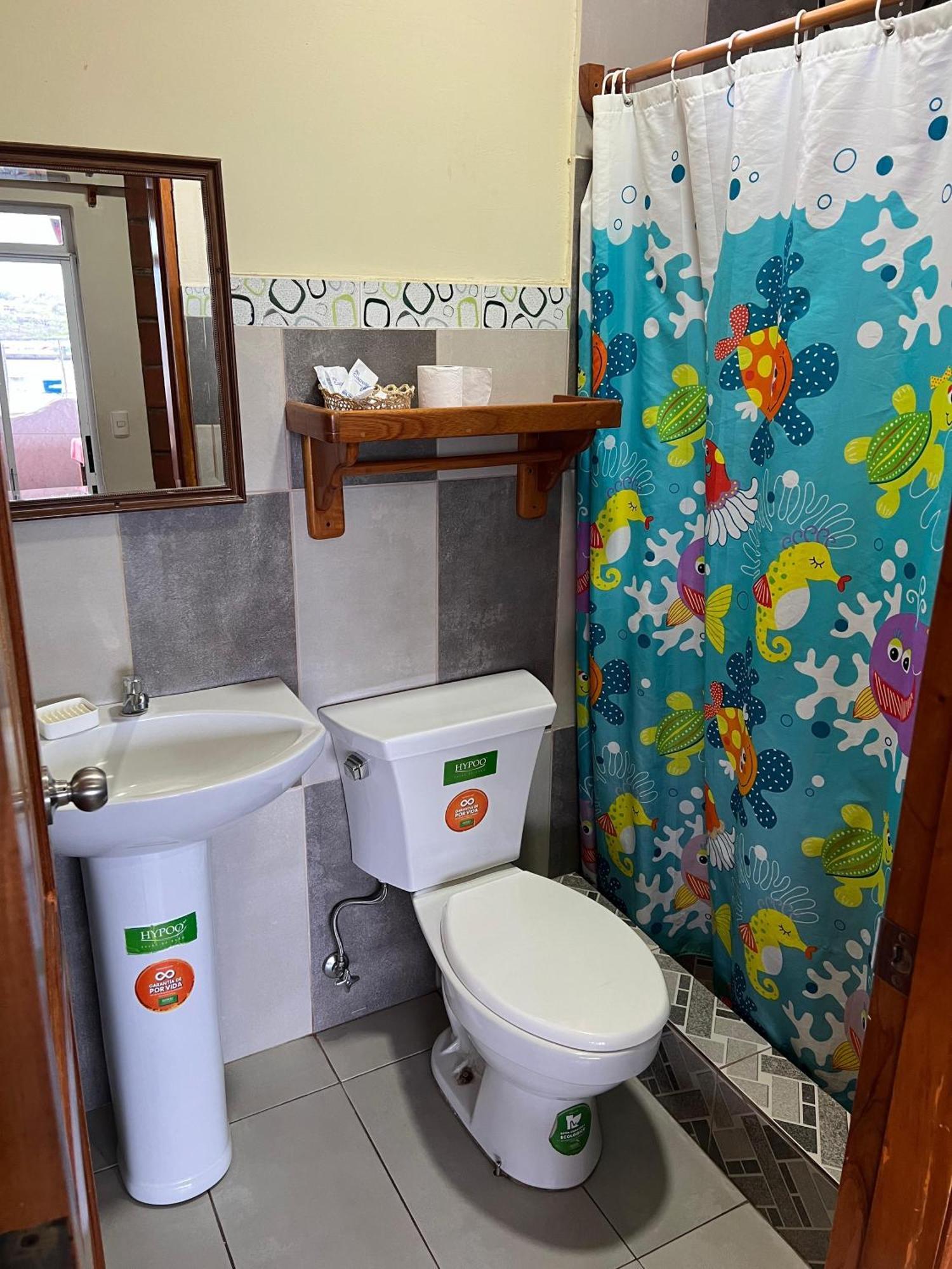 Hostal Cattleya Puerto Baquerizo Moreno Exteriér fotografie