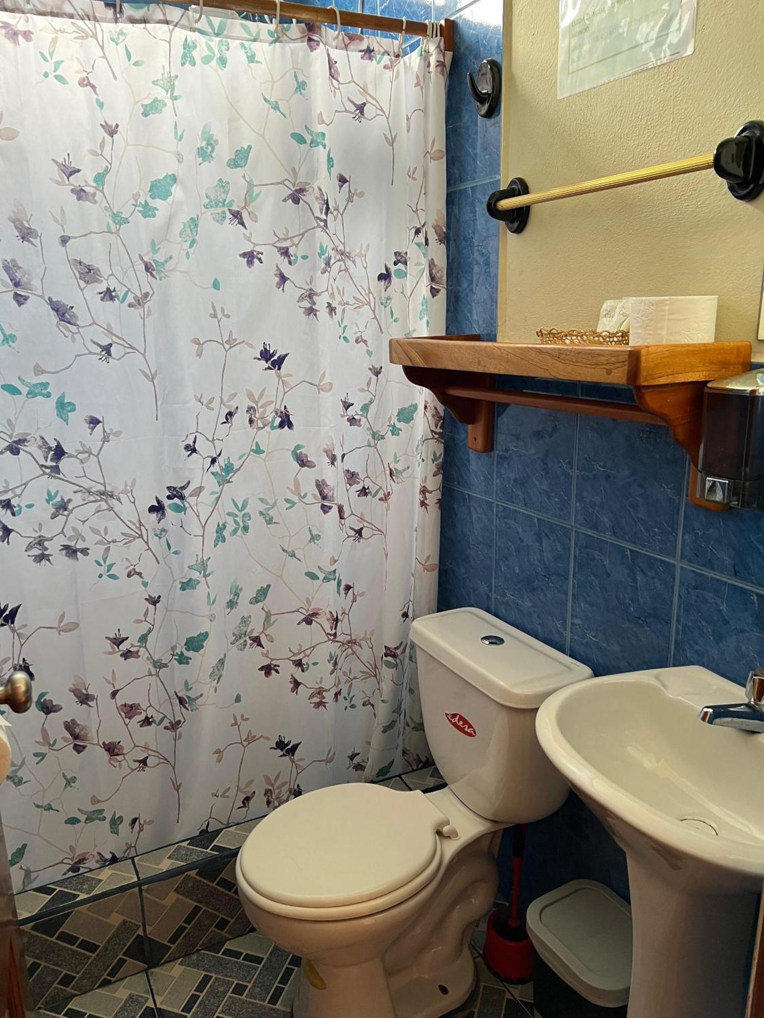 Hostal Cattleya Puerto Baquerizo Moreno Exteriér fotografie