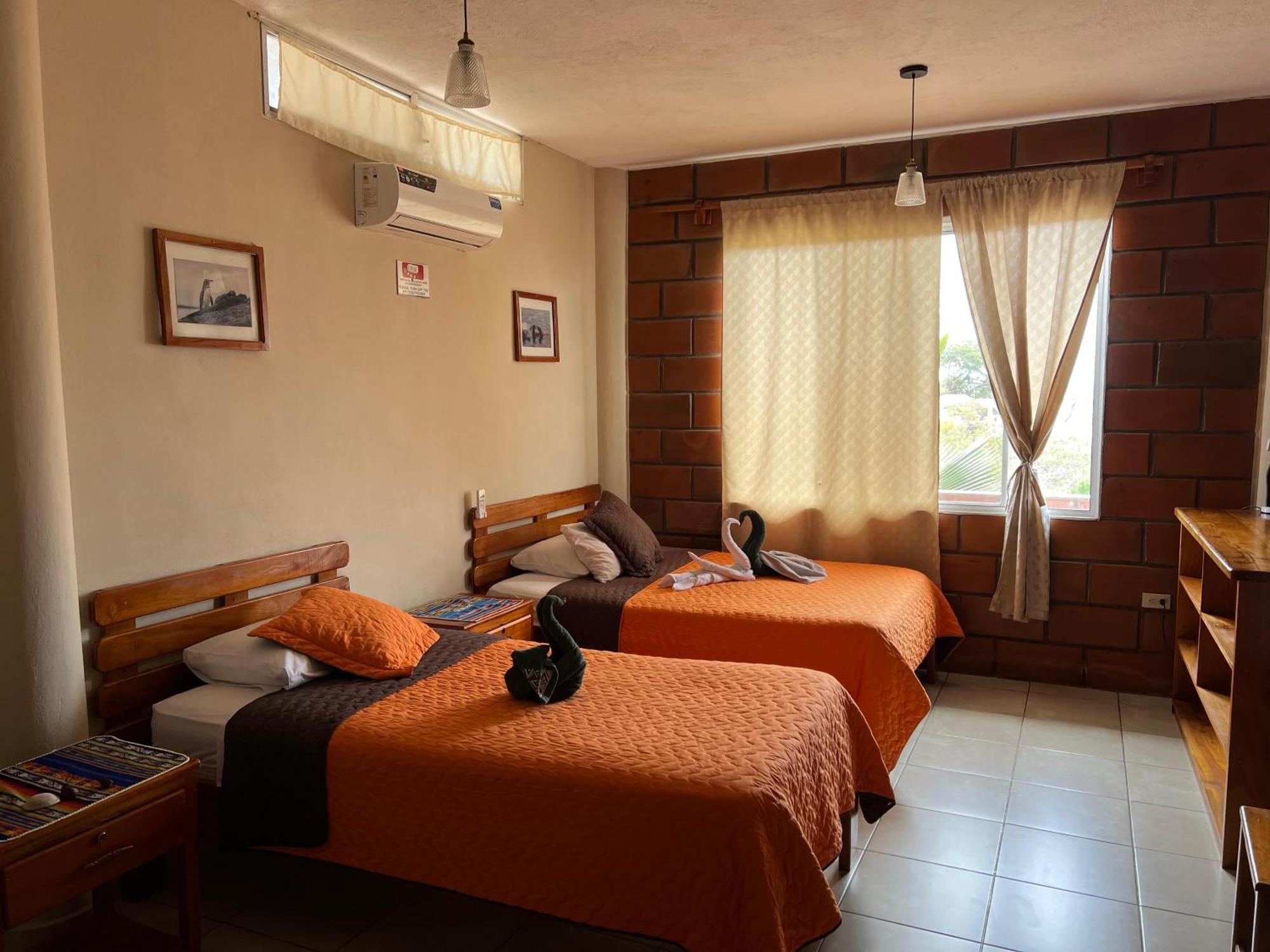 Hostal Cattleya Puerto Baquerizo Moreno Exteriér fotografie