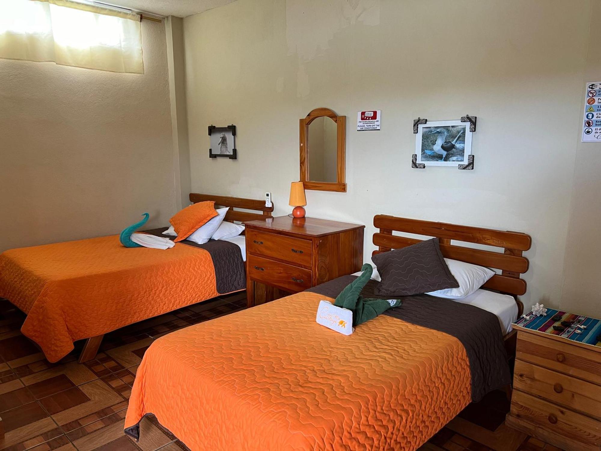 Hostal Cattleya Puerto Baquerizo Moreno Exteriér fotografie