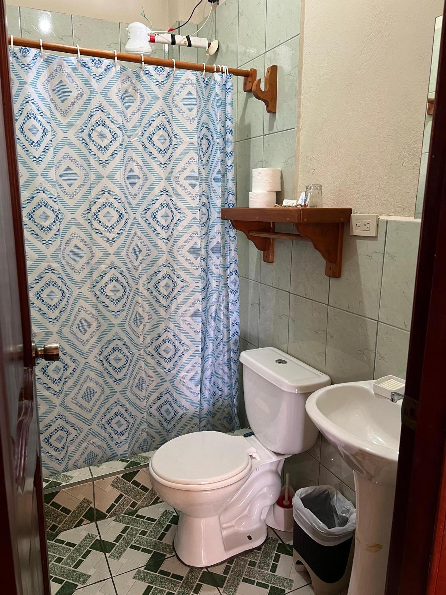 Hostal Cattleya Puerto Baquerizo Moreno Exteriér fotografie