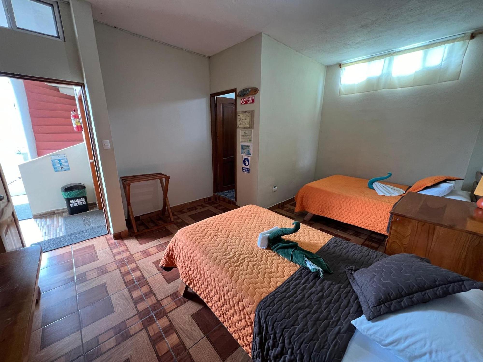 Hostal Cattleya Puerto Baquerizo Moreno Exteriér fotografie
